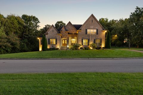 240 Laycrest Dr Mount Juliet TN 37122