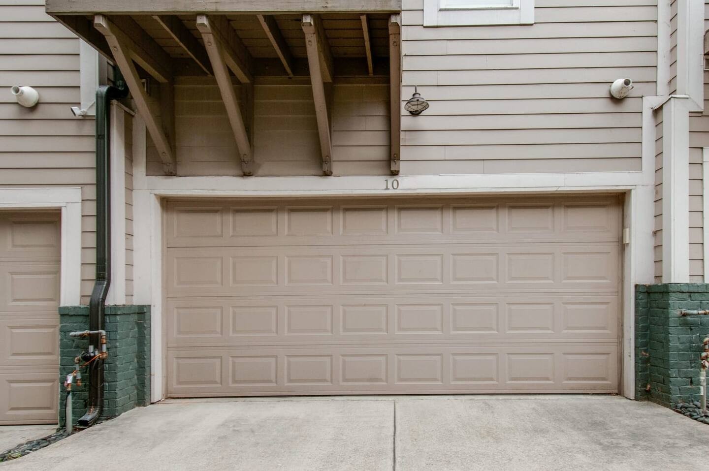 Nashville, Tennessee 37203, United States, 4 Bedrooms Bedrooms, ,4 BathroomsBathrooms,Residential,Active,109845