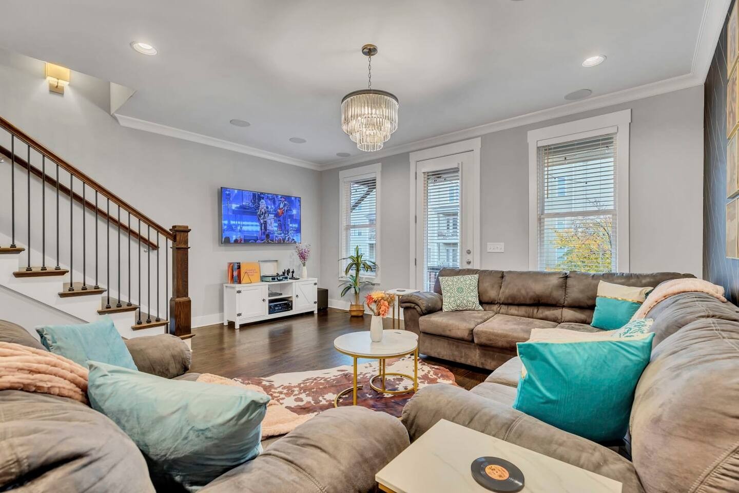 Nashville, Tennessee 37203, United States, 4 Bedrooms Bedrooms, ,4 BathroomsBathrooms,Residential,Active,109845