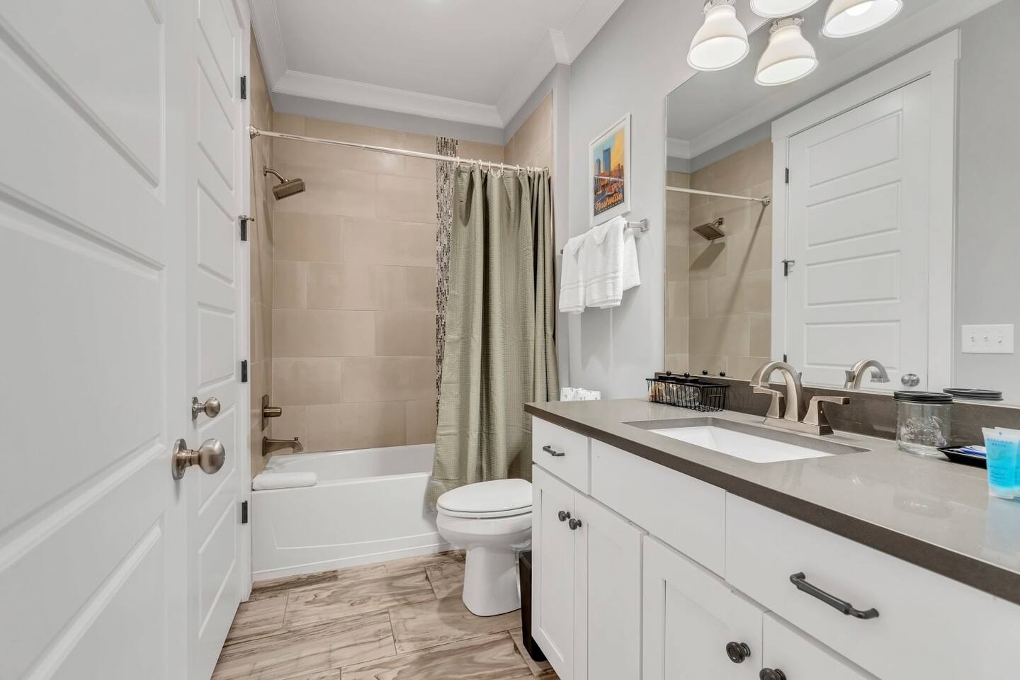 Nashville, Tennessee 37203, United States, 4 Bedrooms Bedrooms, ,4 BathroomsBathrooms,Residential,Active,109845