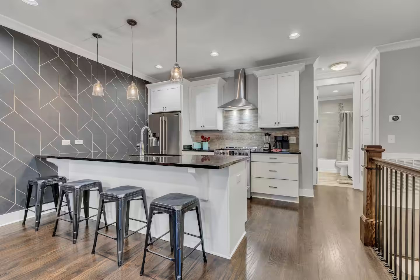 Nashville, Tennessee 37203, United States, 4 Bedrooms Bedrooms, ,4 BathroomsBathrooms,Residential,Active,109845