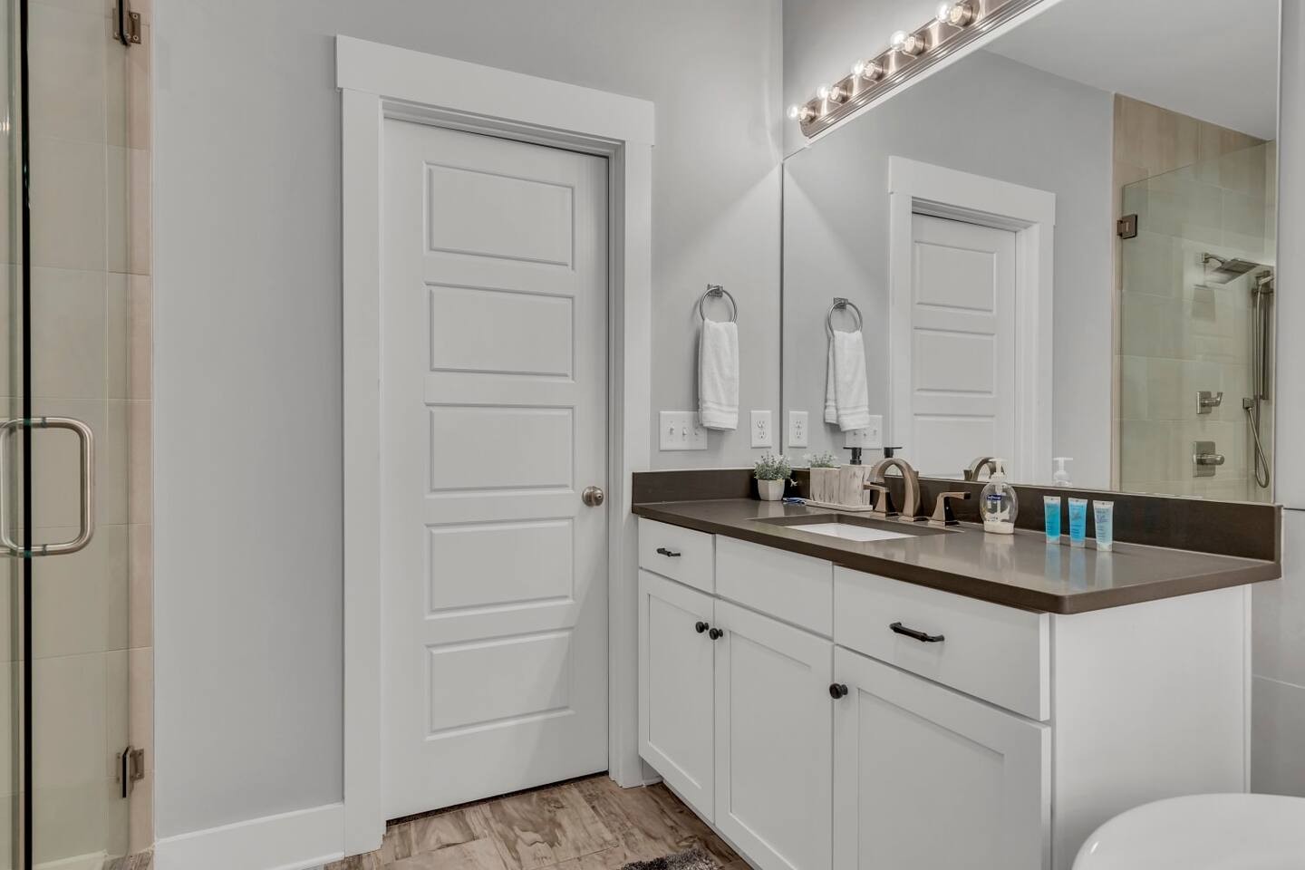 Nashville, Tennessee 37203, United States, 4 Bedrooms Bedrooms, ,4 BathroomsBathrooms,Residential,Active,109845