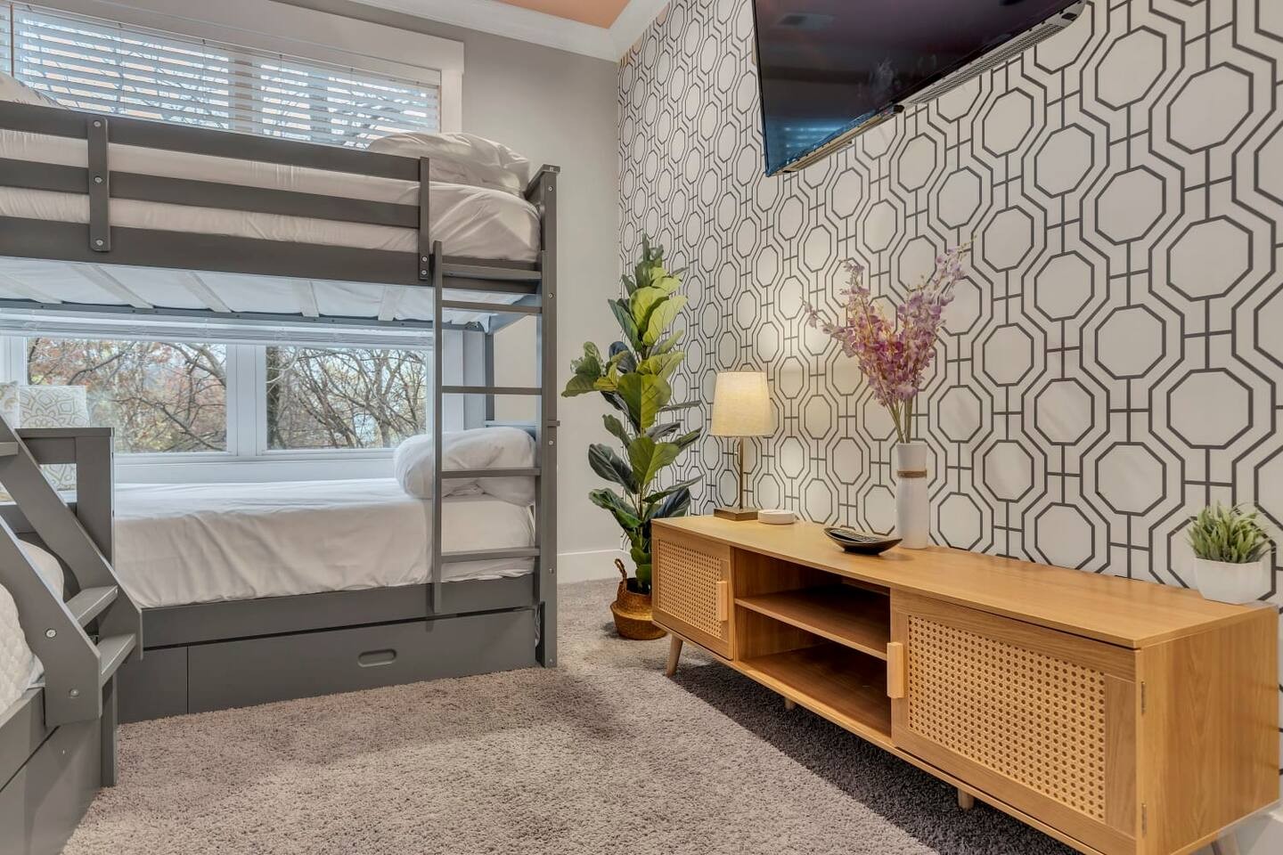 Nashville, Tennessee 37203, United States, 4 Bedrooms Bedrooms, ,4 BathroomsBathrooms,Residential,Active,109845