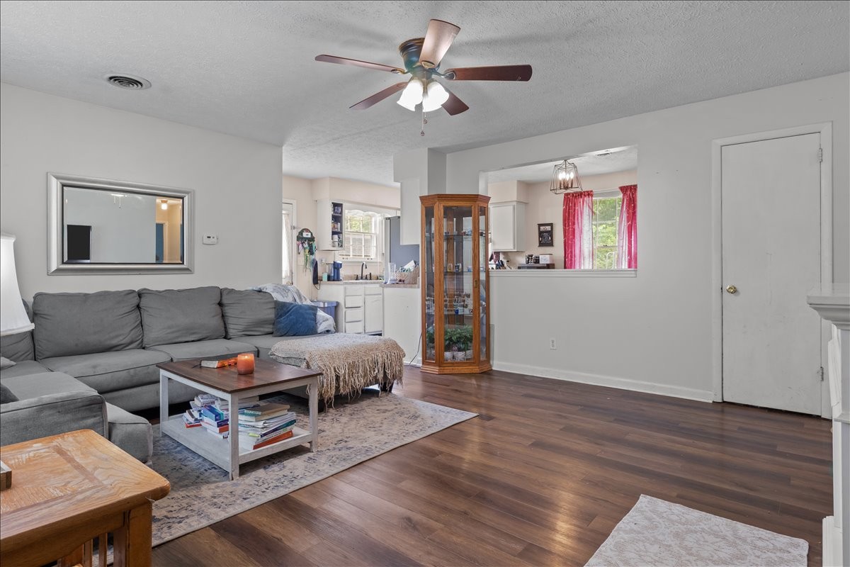 321 Kevin Dr