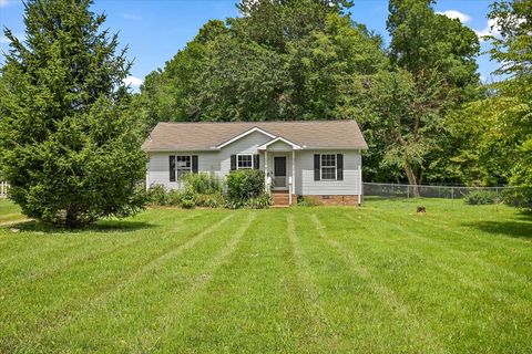 107 Willow Ct Portland TN 37148