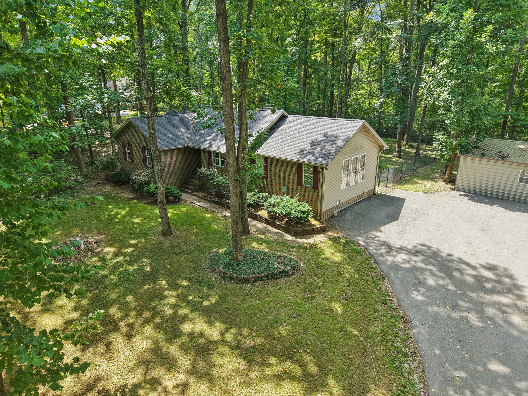 6007 Bluewater Dr