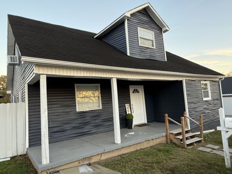 112 Cato St Hartsville TN 37074