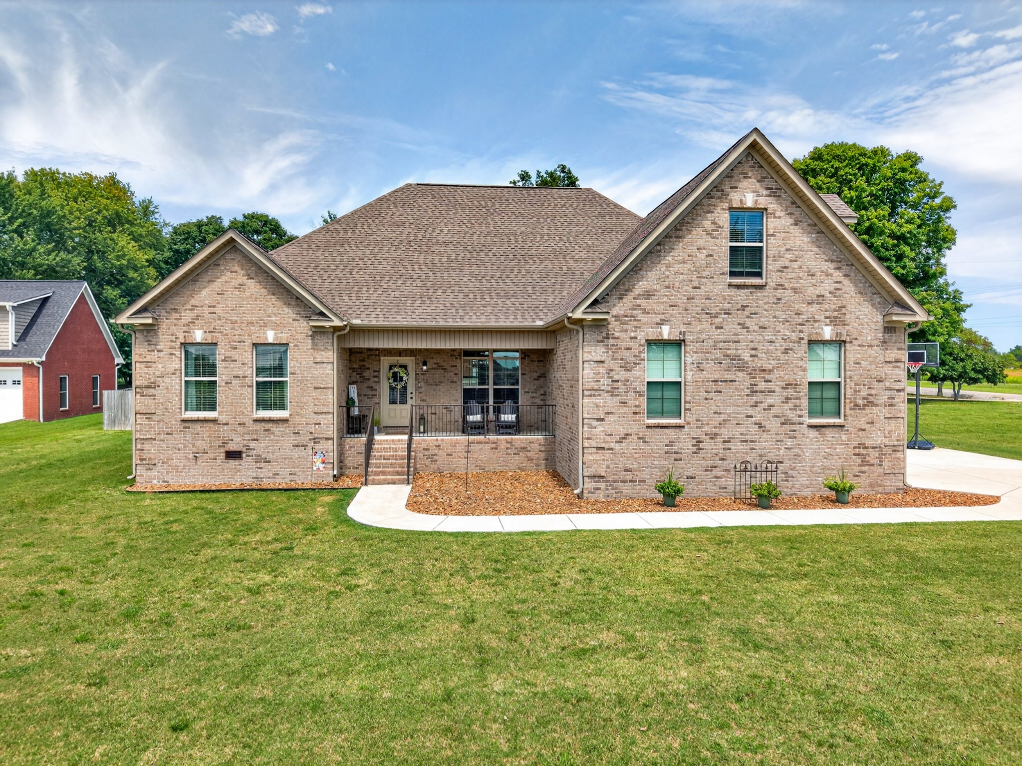 1 Roxey Dr