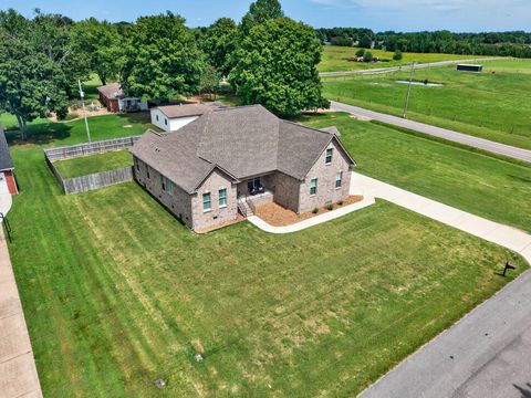 1 Roxey Dr Fayetteville TN 37334