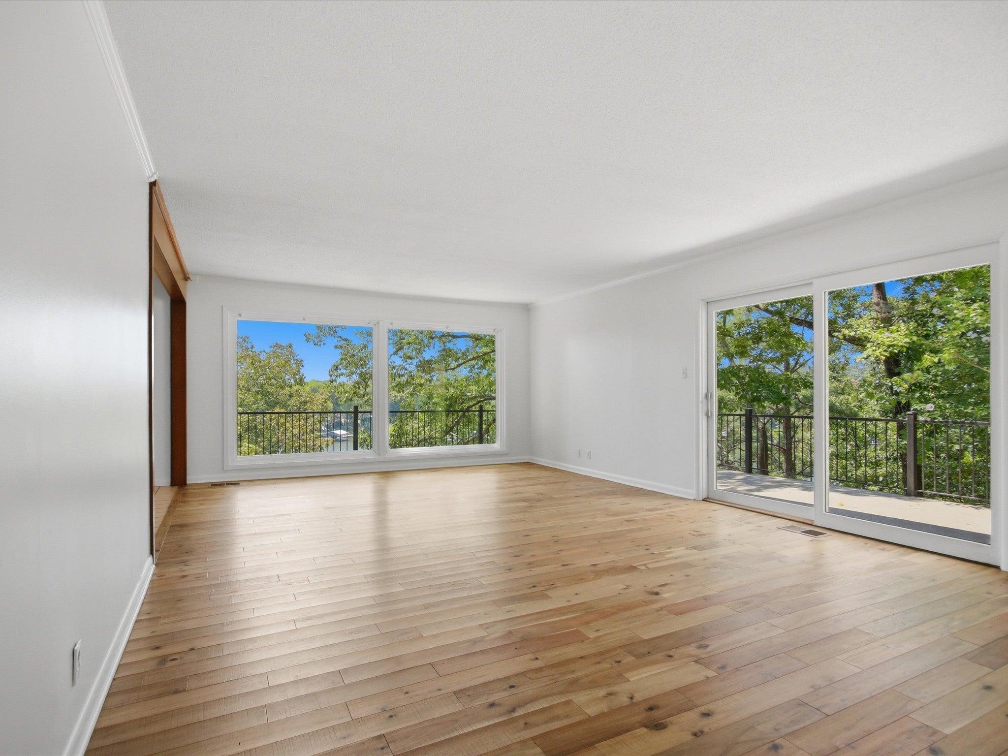 334 Echo Ln