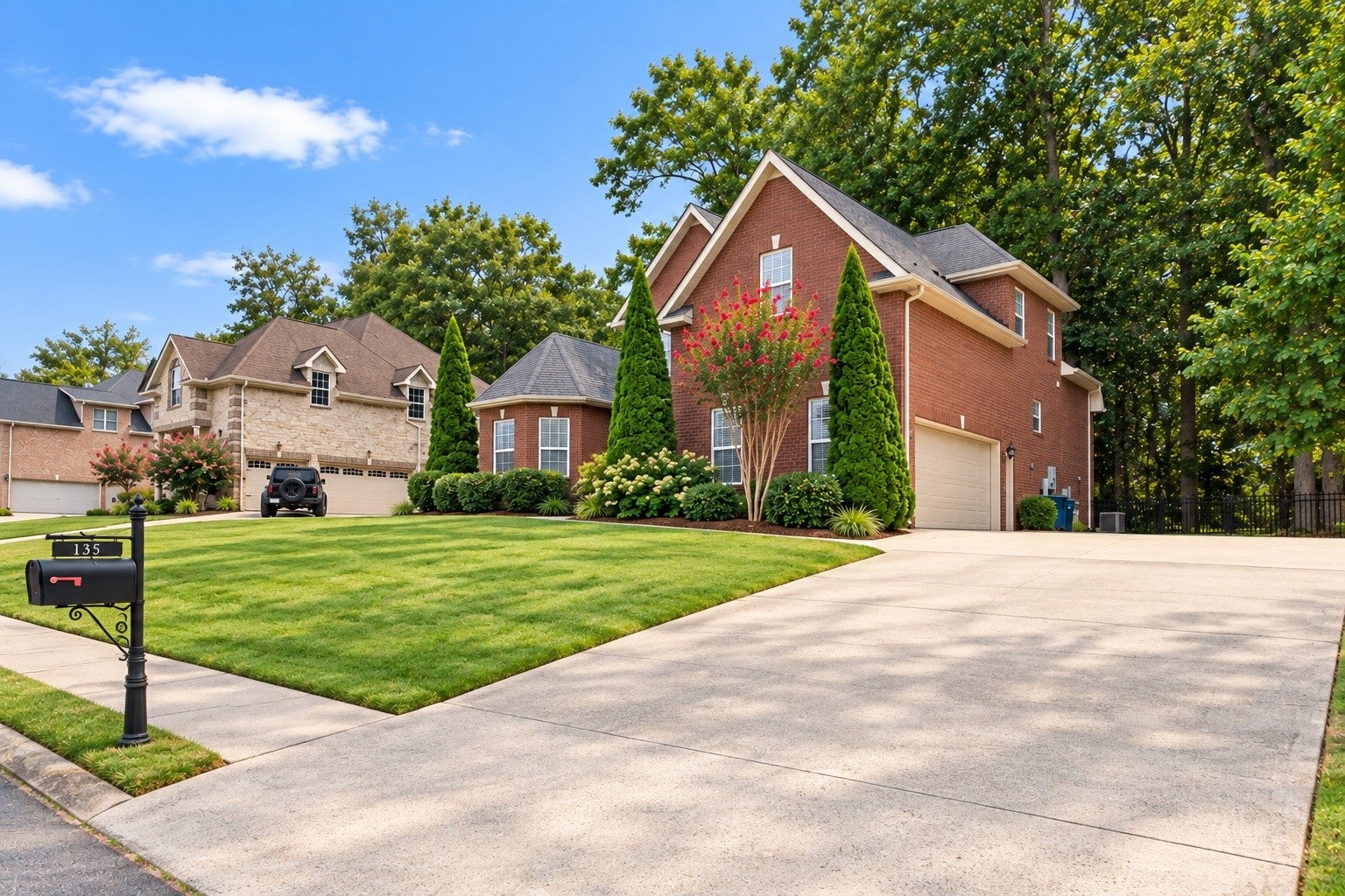 135 Ridgebend Dr
