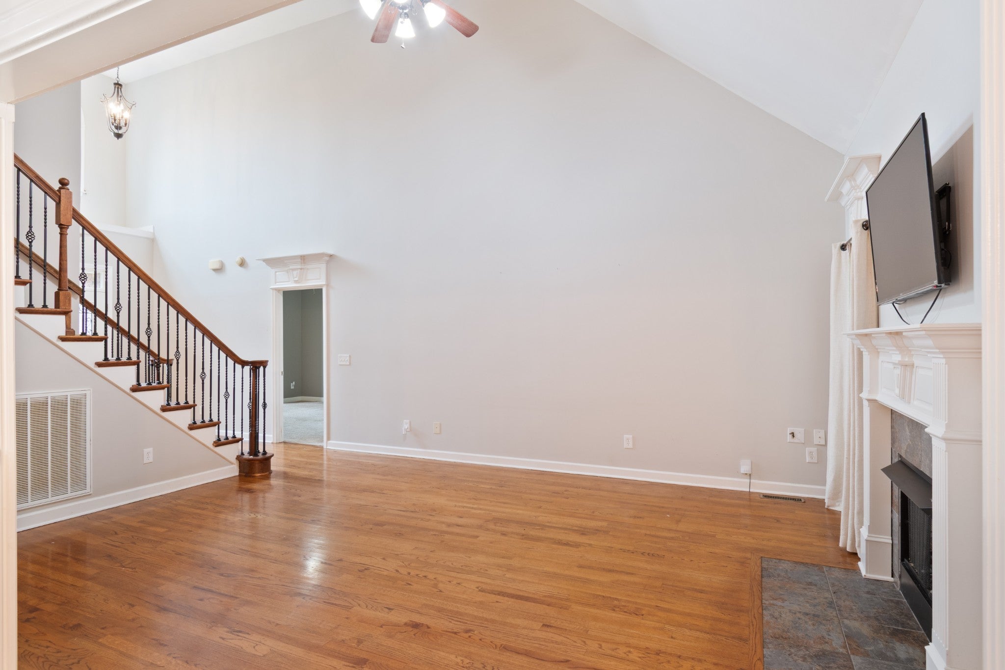 135 Ridgebend Dr