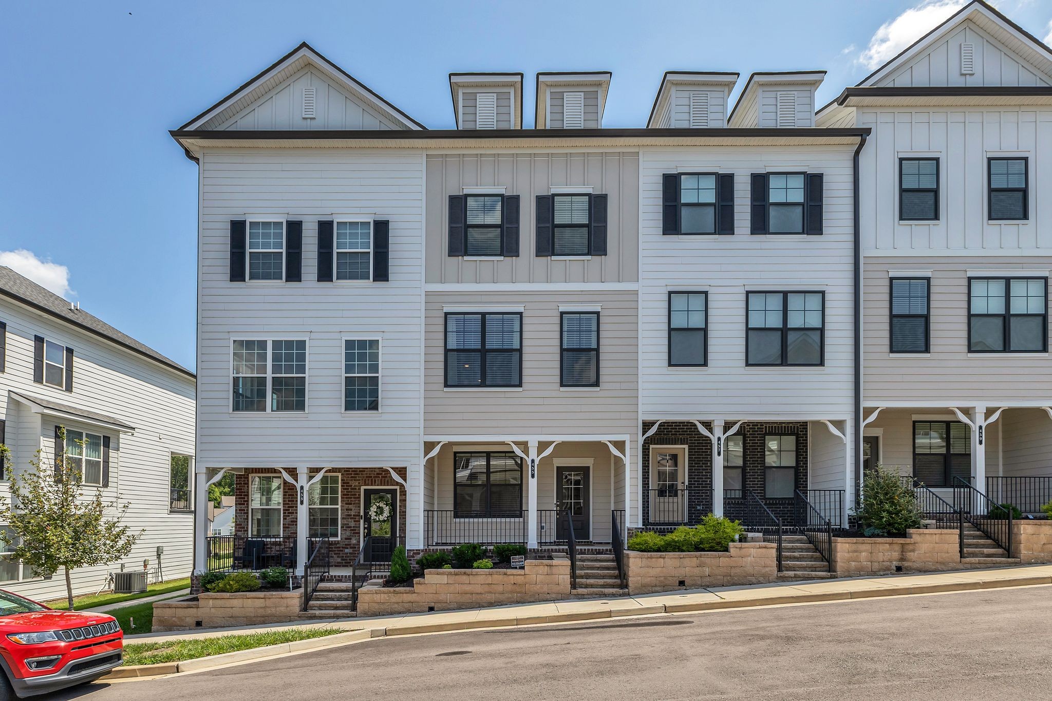 455 Portsdale Dr