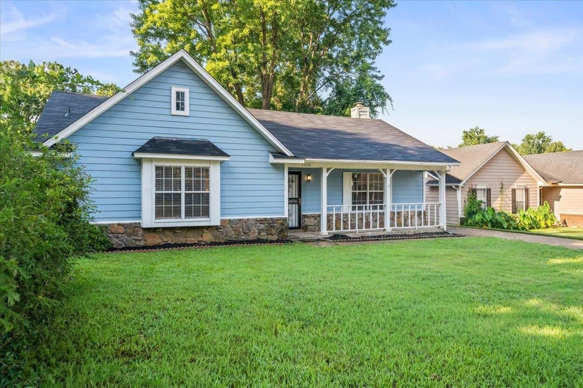 4569 COLUMBIA WOODS LN