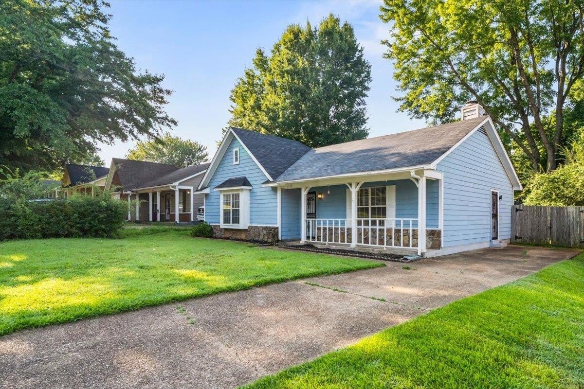 4569 COLUMBIA WOODS LN