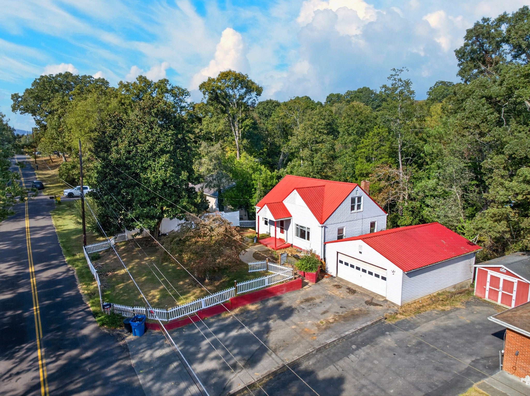 4048 Ridge Rd