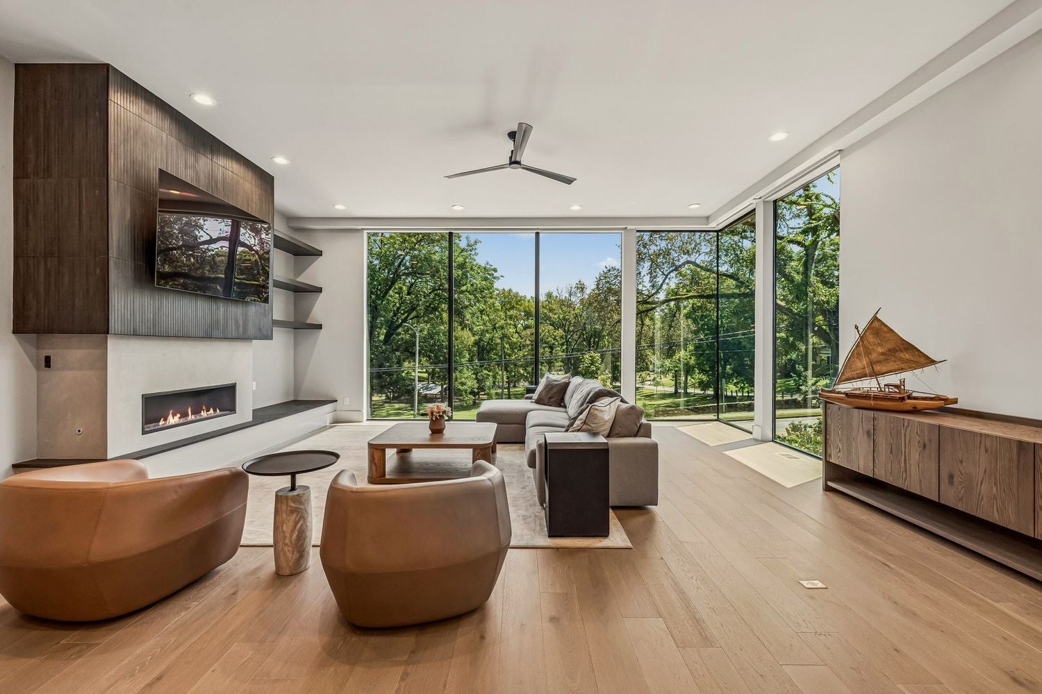 4-bed listing at 3205b Granny White Pike, Nashville