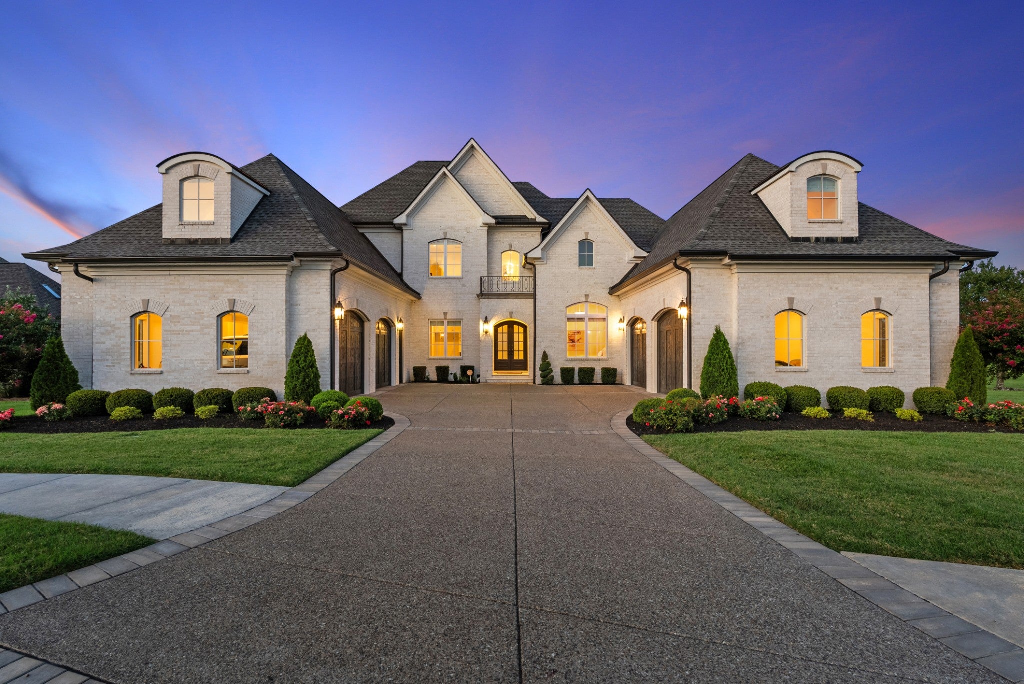 110 Rose Pointe Pl