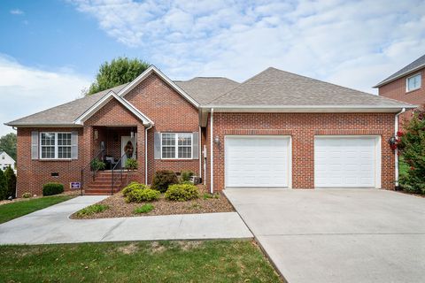 1308 Bridle Path Cookeville TN 38501