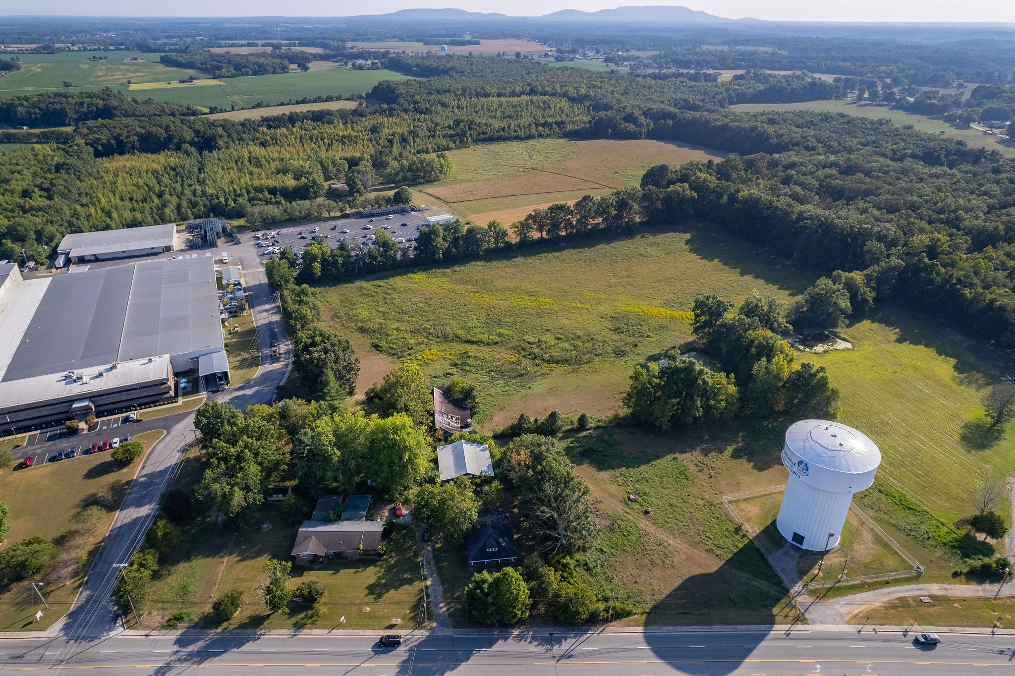 Smithville, Tennessee, 37166, United States, ,2 BathroomsBathrooms,Residential,Active,1834319