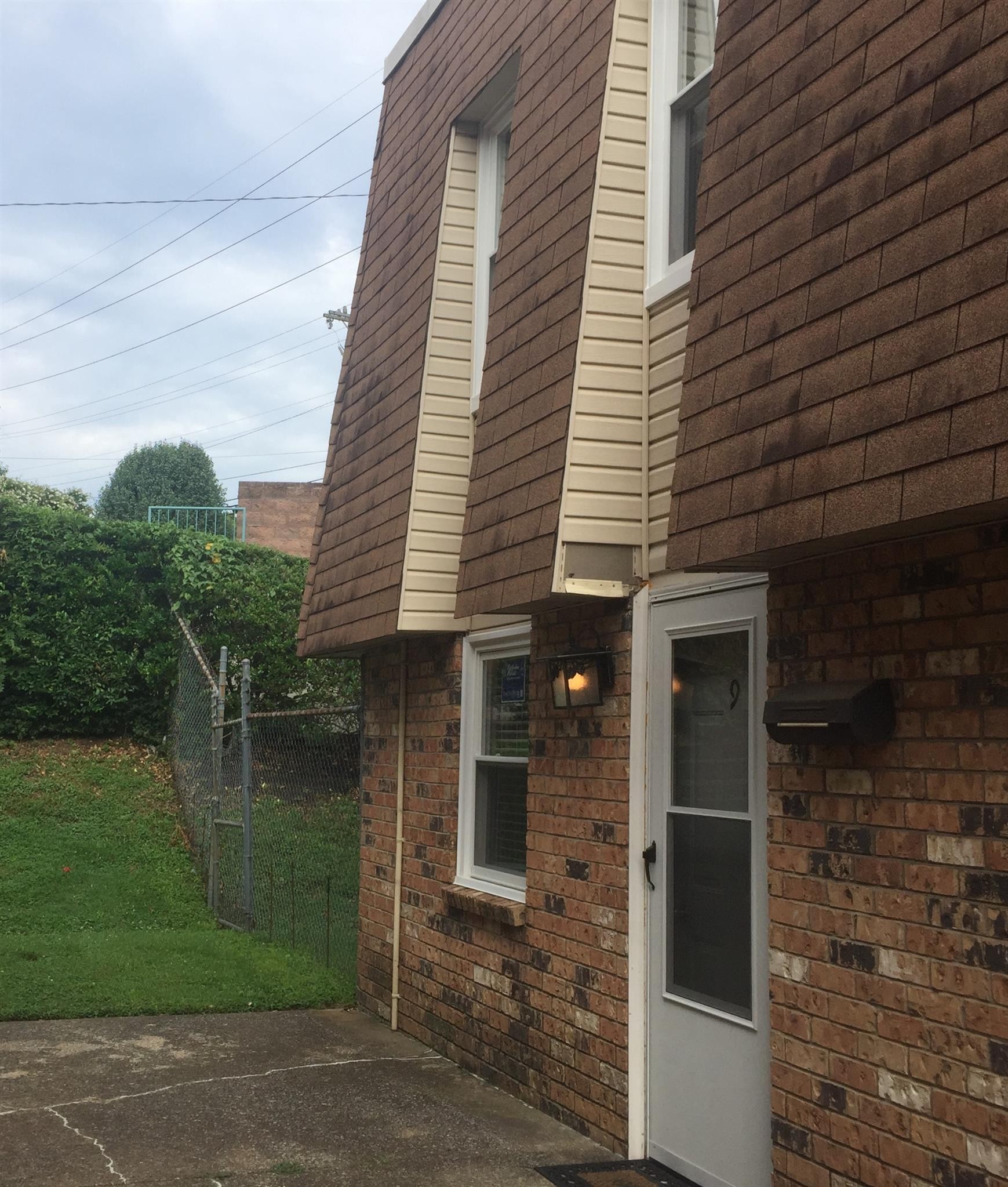 370 Wallace Rd F9