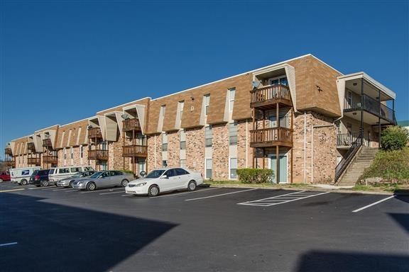 370 Wallace Rd F9