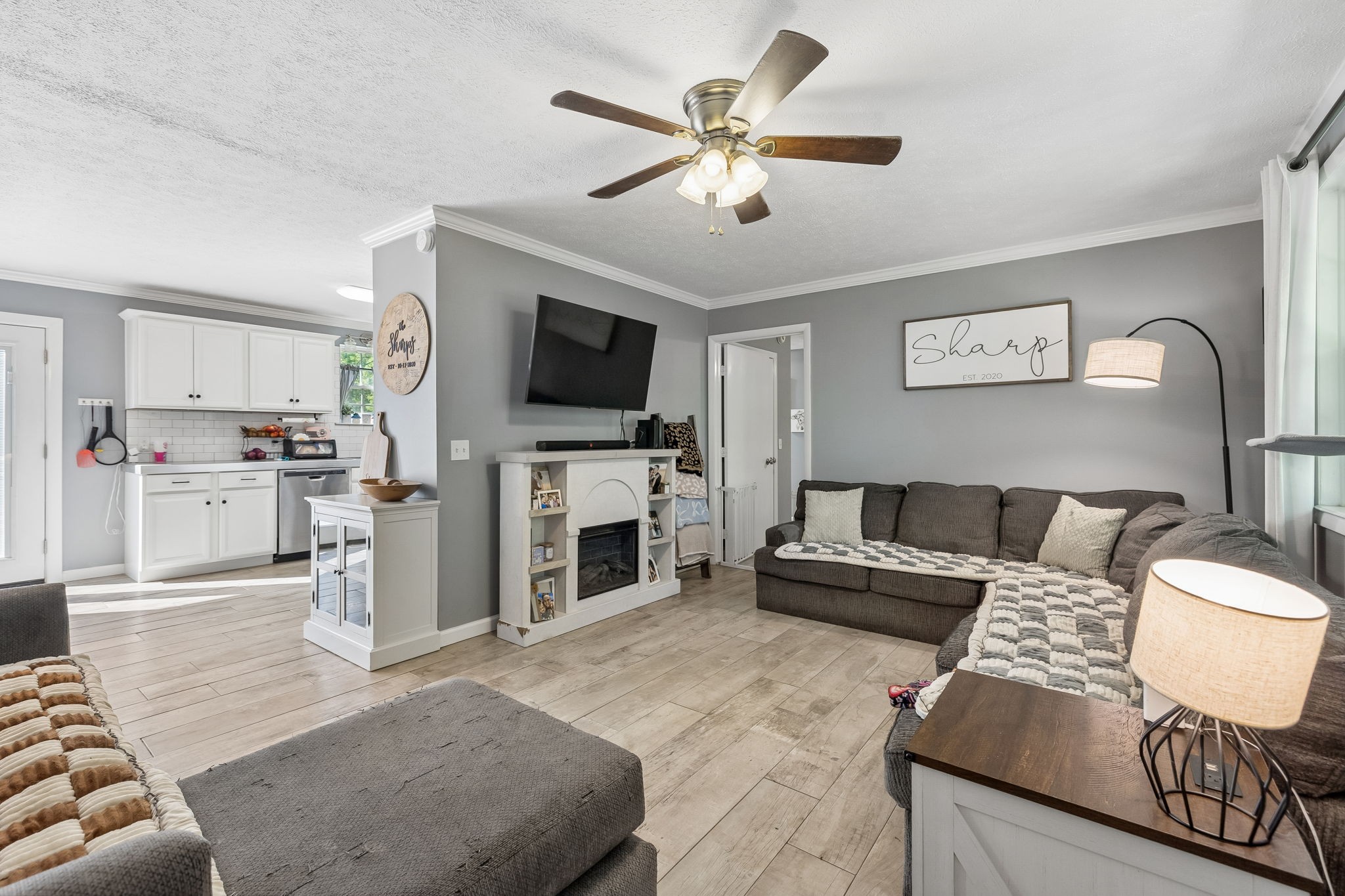 417 William Dr