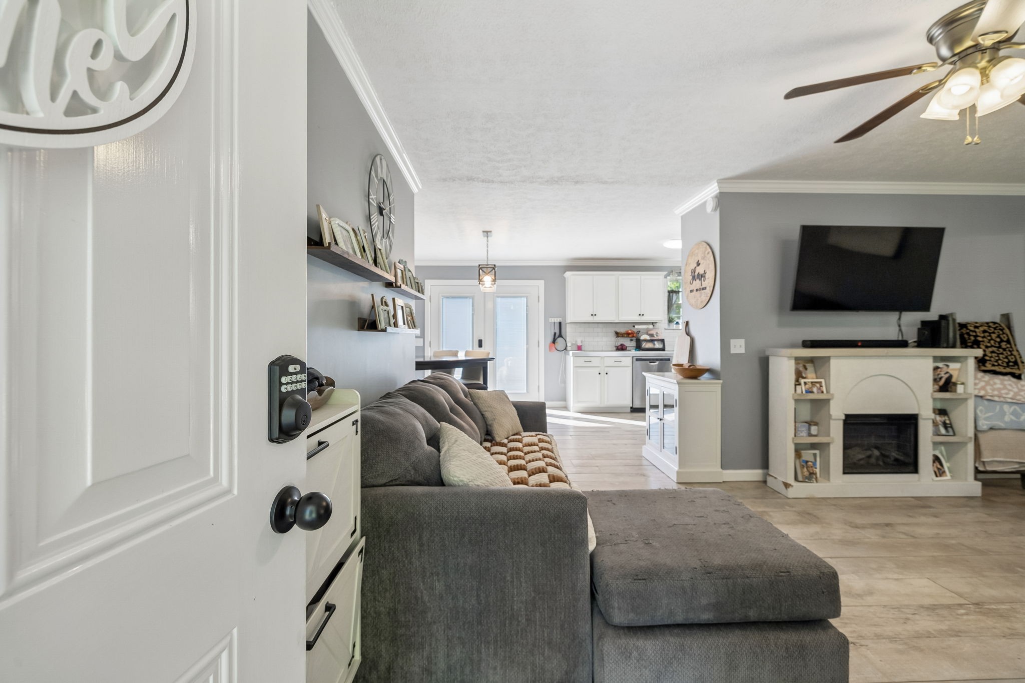 417 William Dr