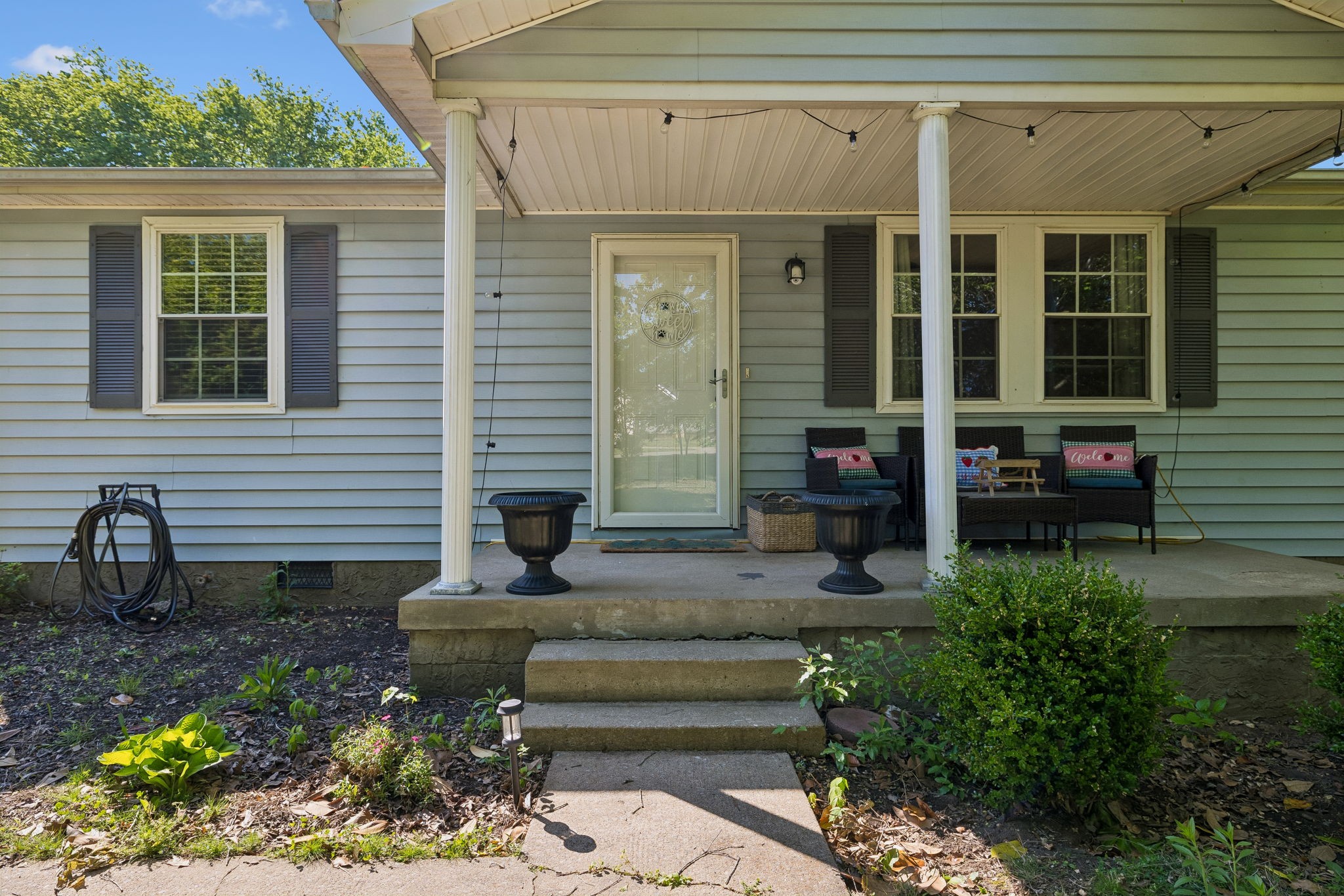 417 William Dr