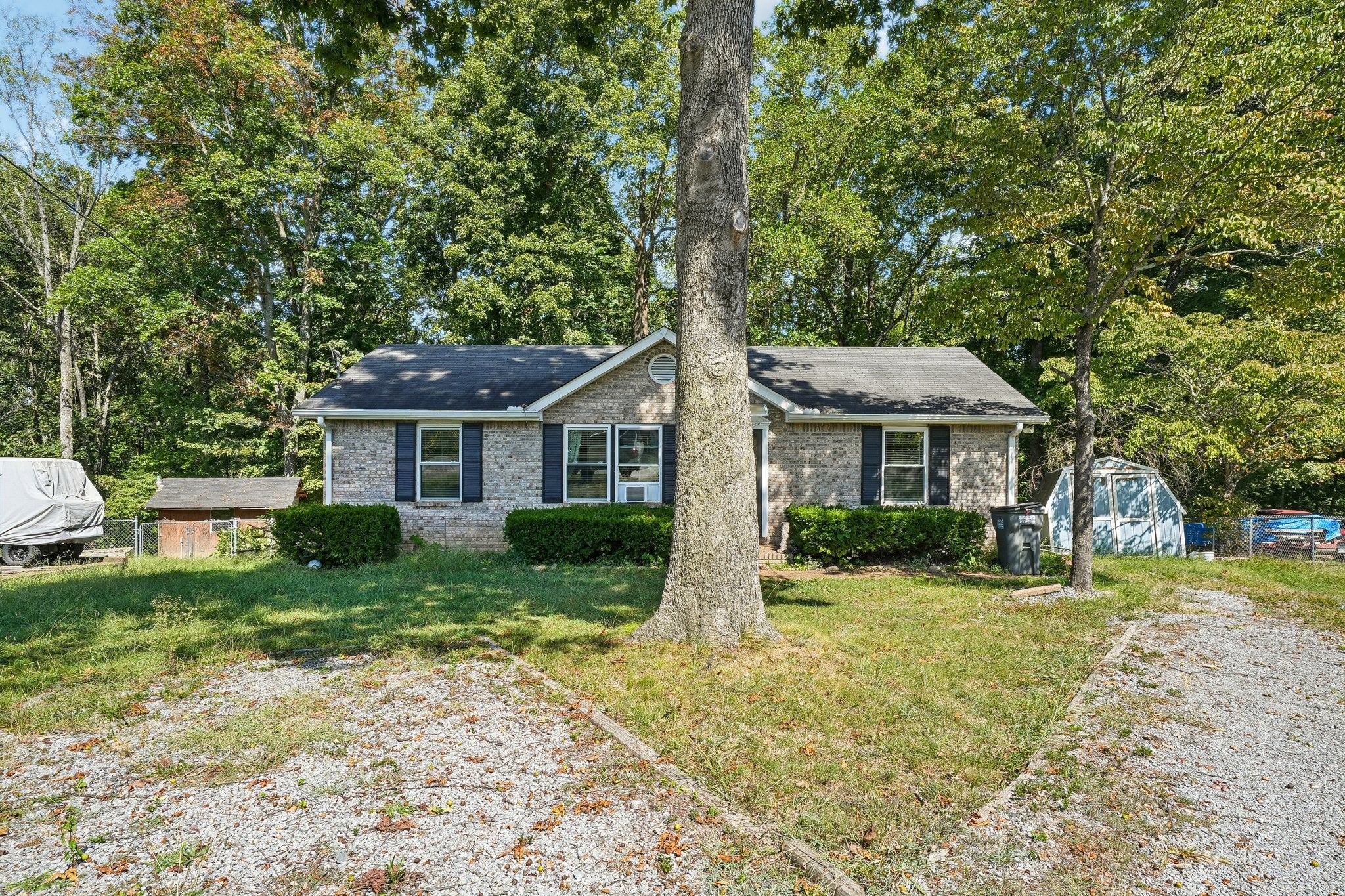 1807 Winding Way Dr