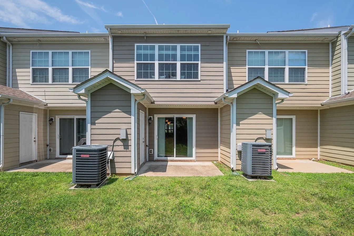 104 Cobblestone Place Dr