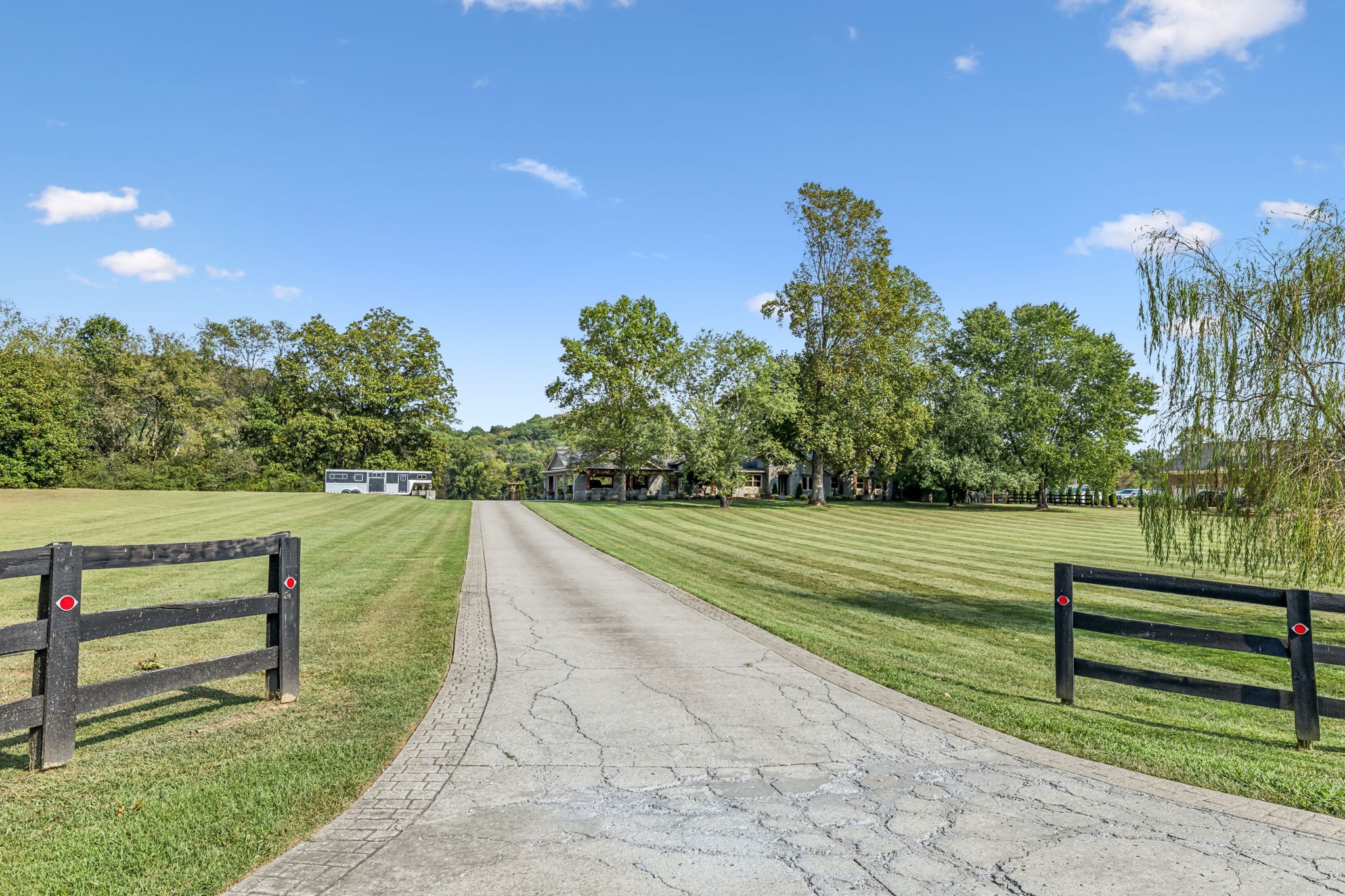 2864 Sawyer Bend Rd