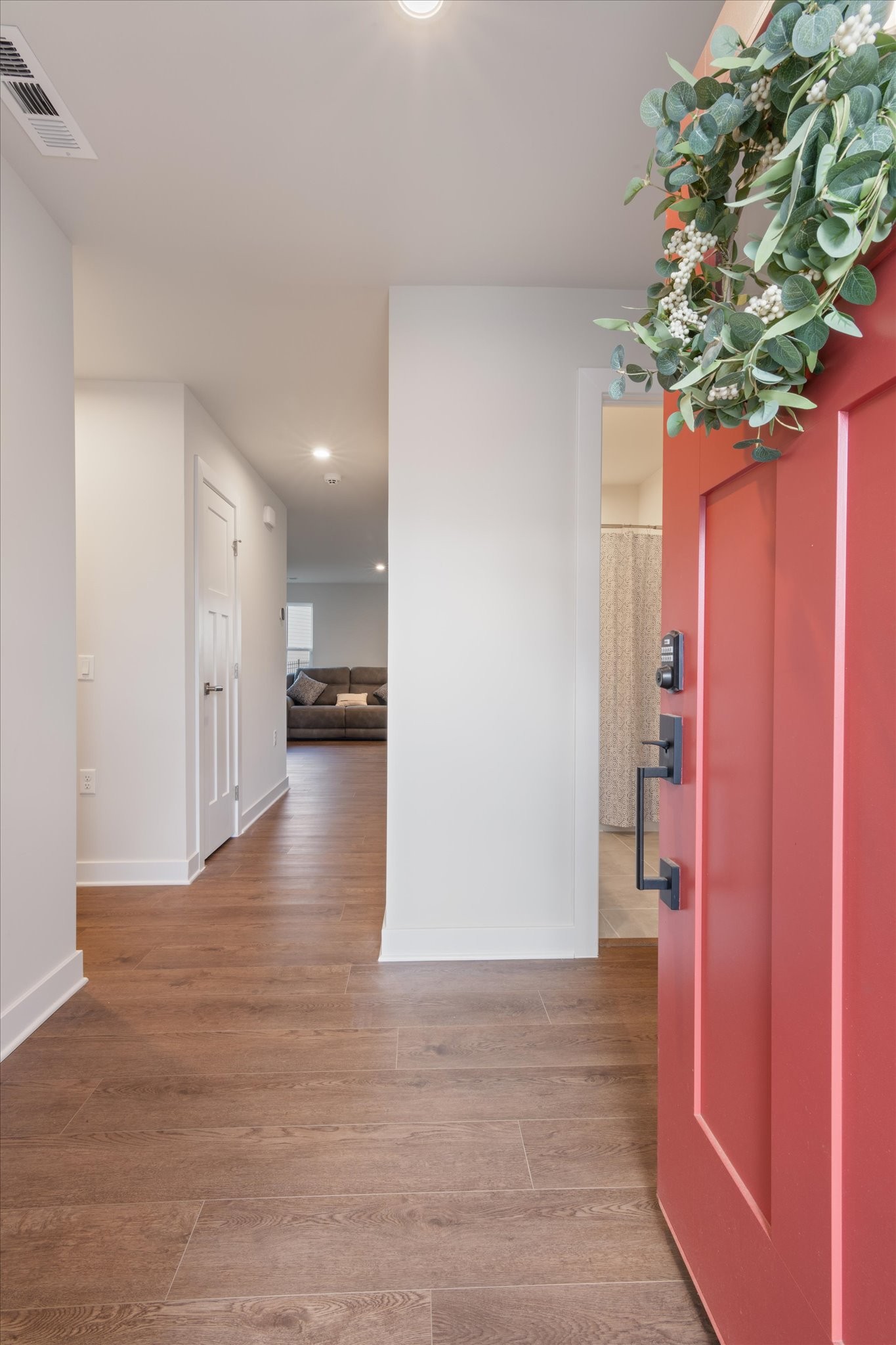 806 Rae Dr
