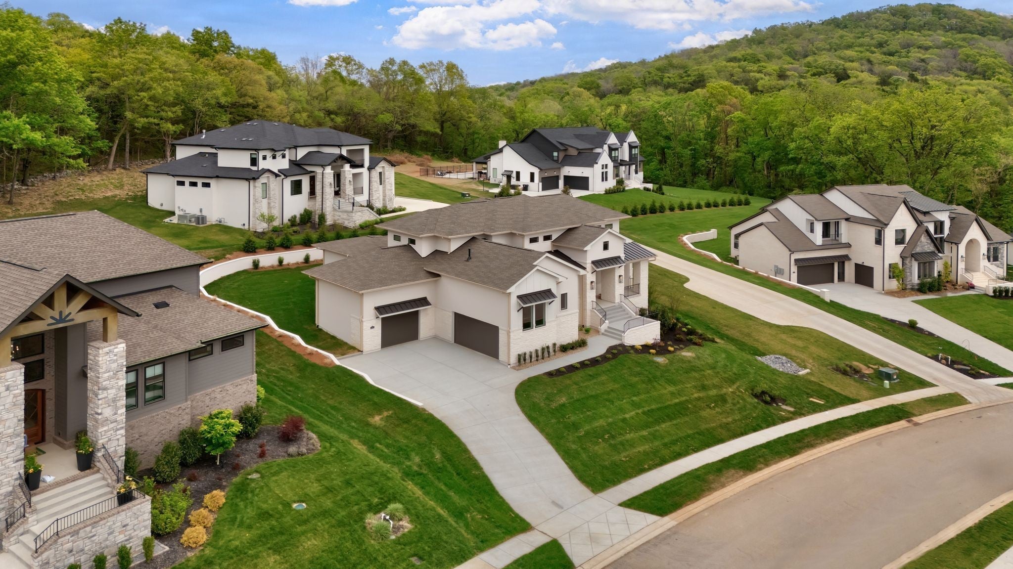 6066 Lookaway Cir