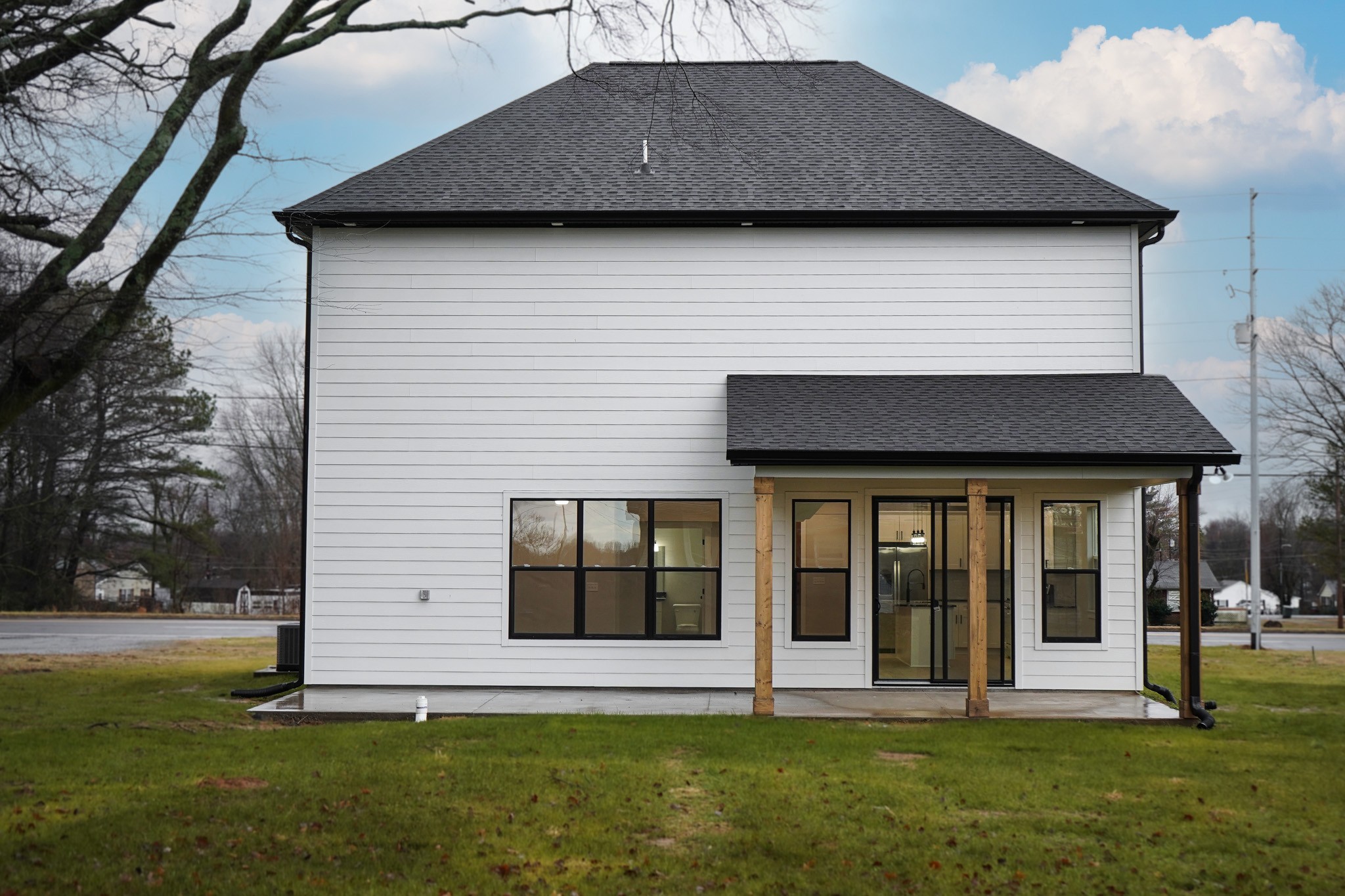 206 Highway 52 E
