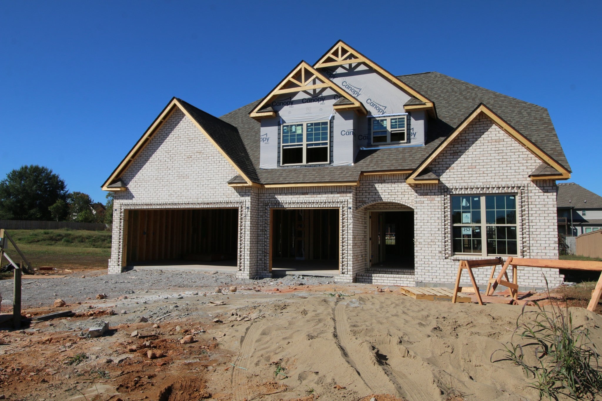 252 Autumnwood Farms