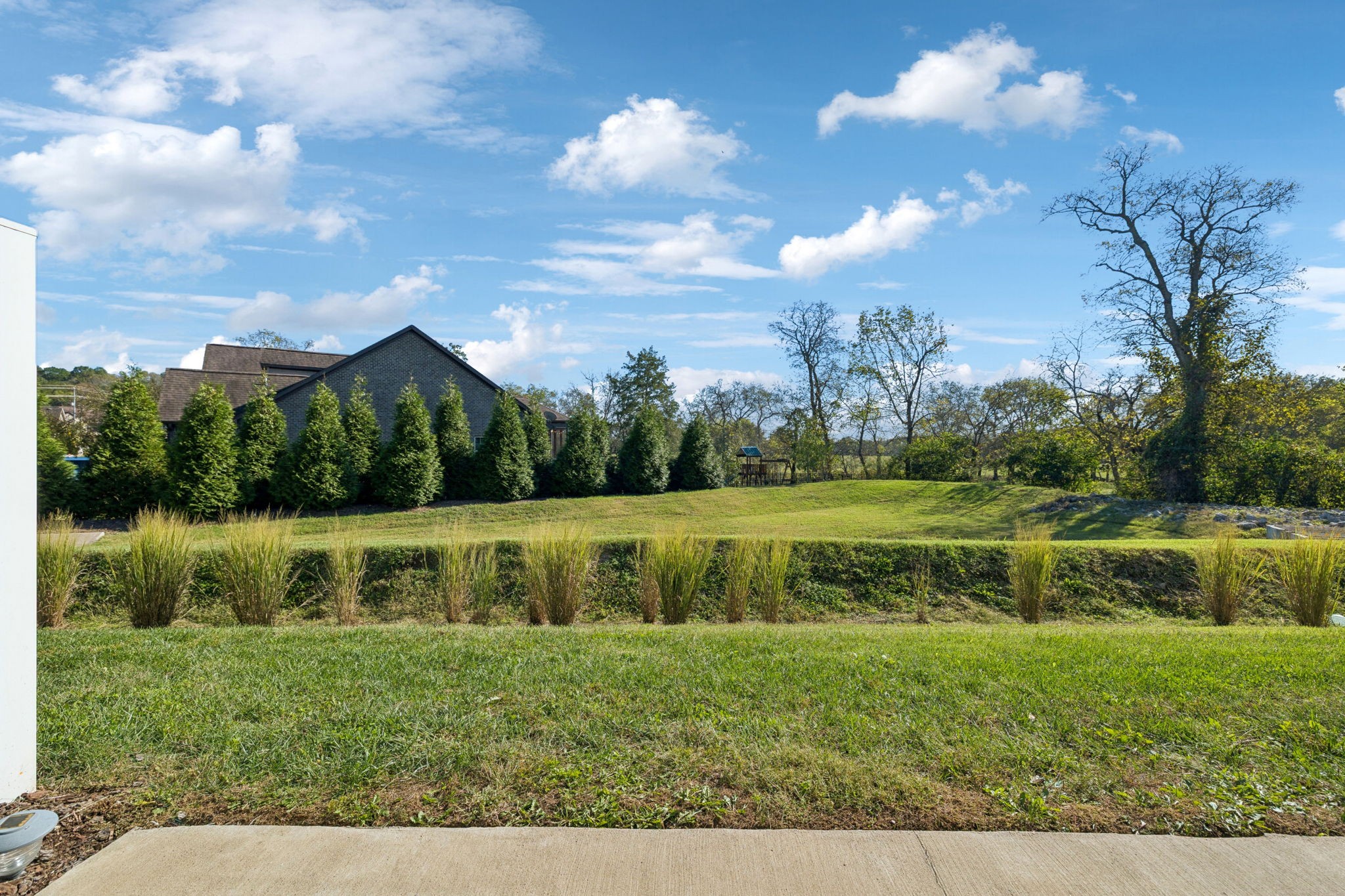 427 Deveron Dr
