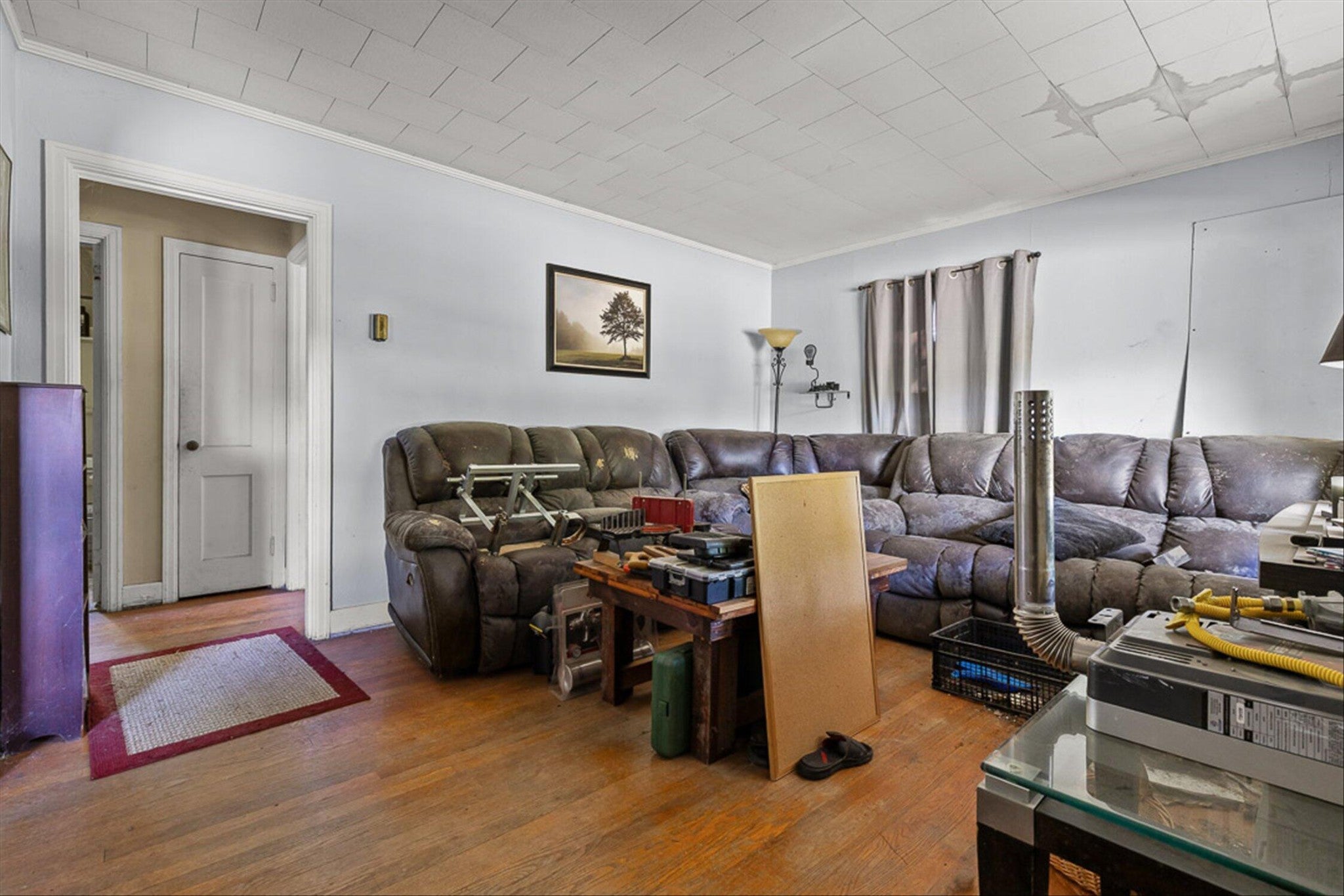 591 W Cloud Springs Road