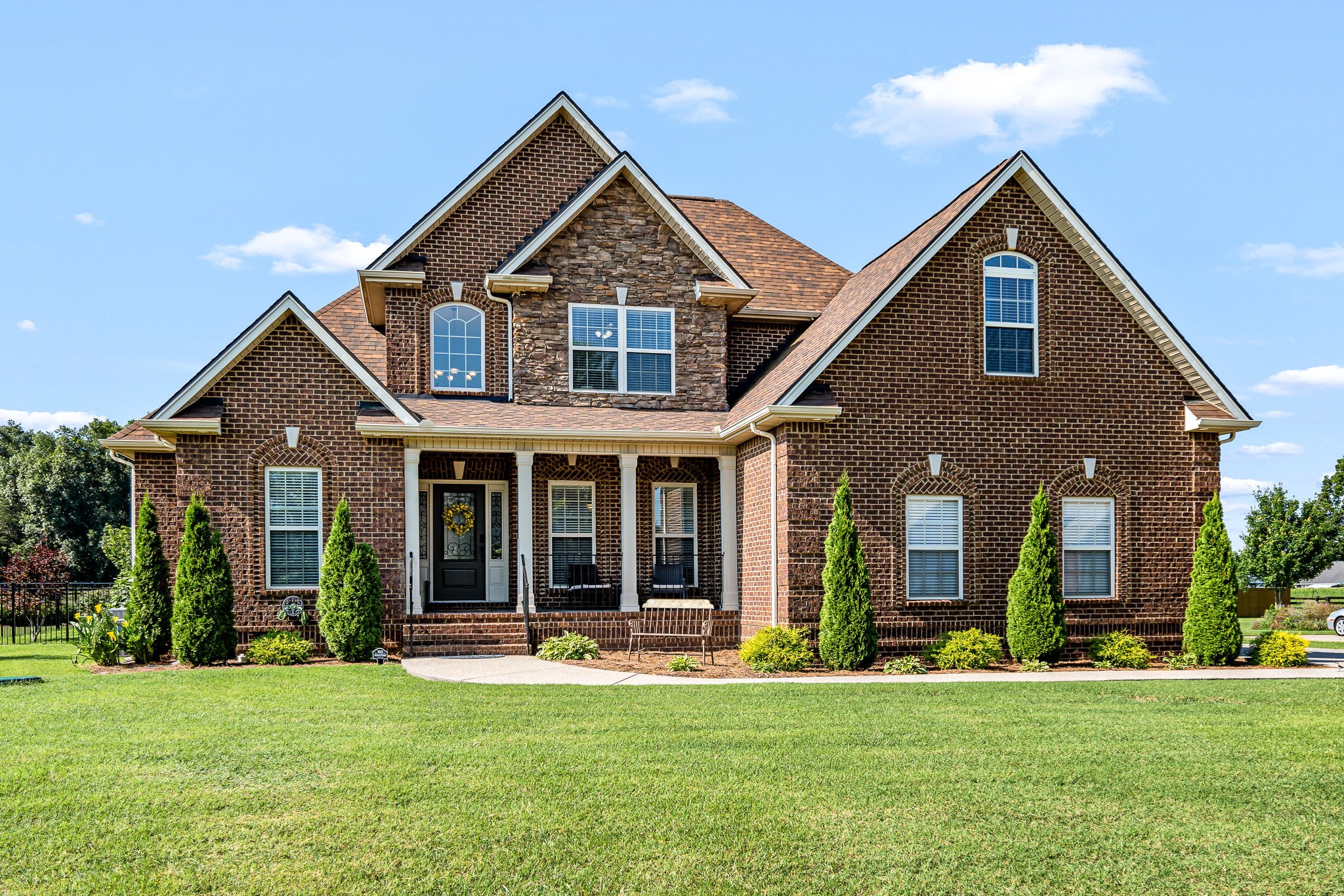 4232 Thoroughbred Ln