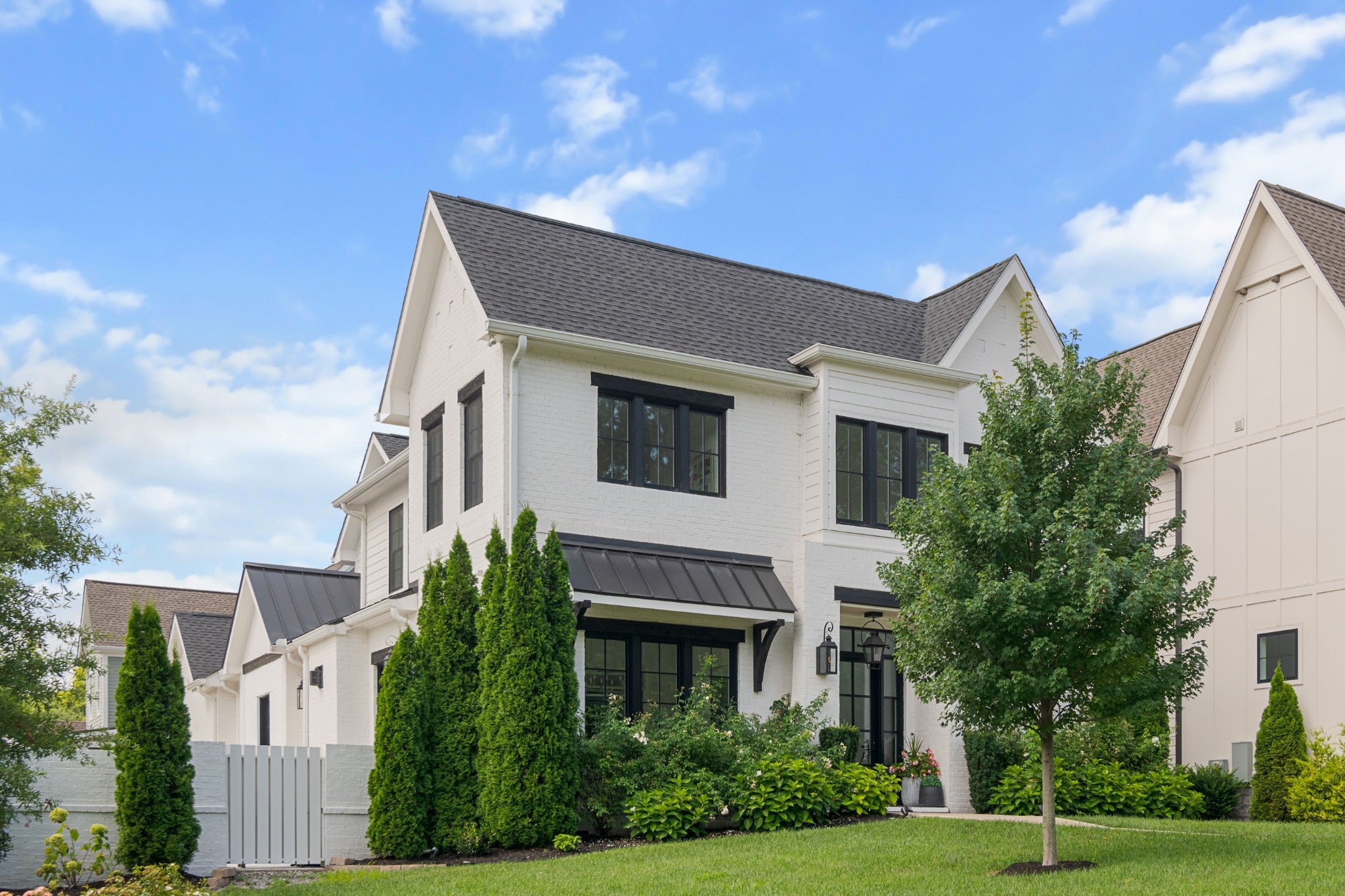 1715 Hillmont Dr