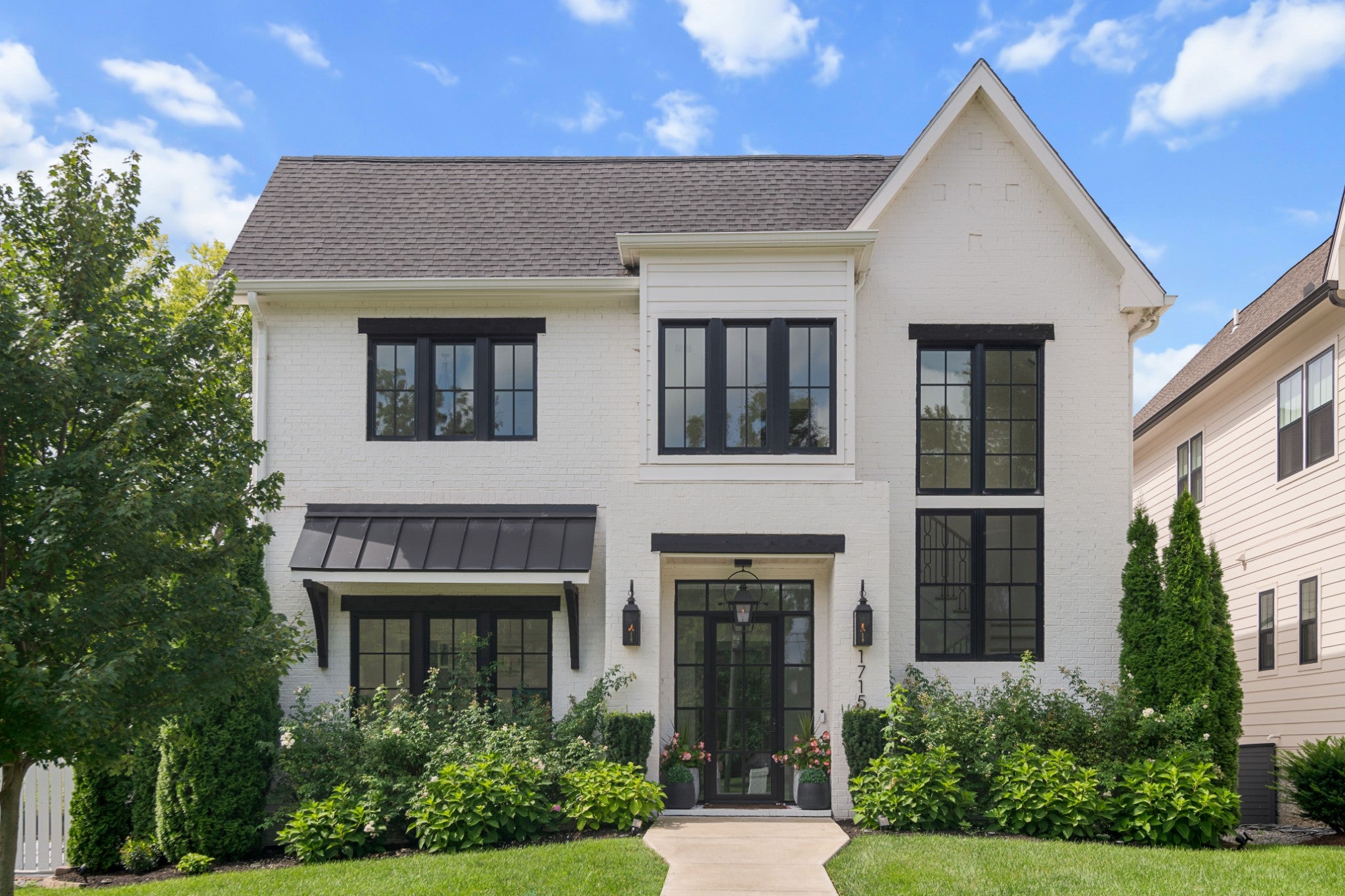 1715 Hillmont Dr