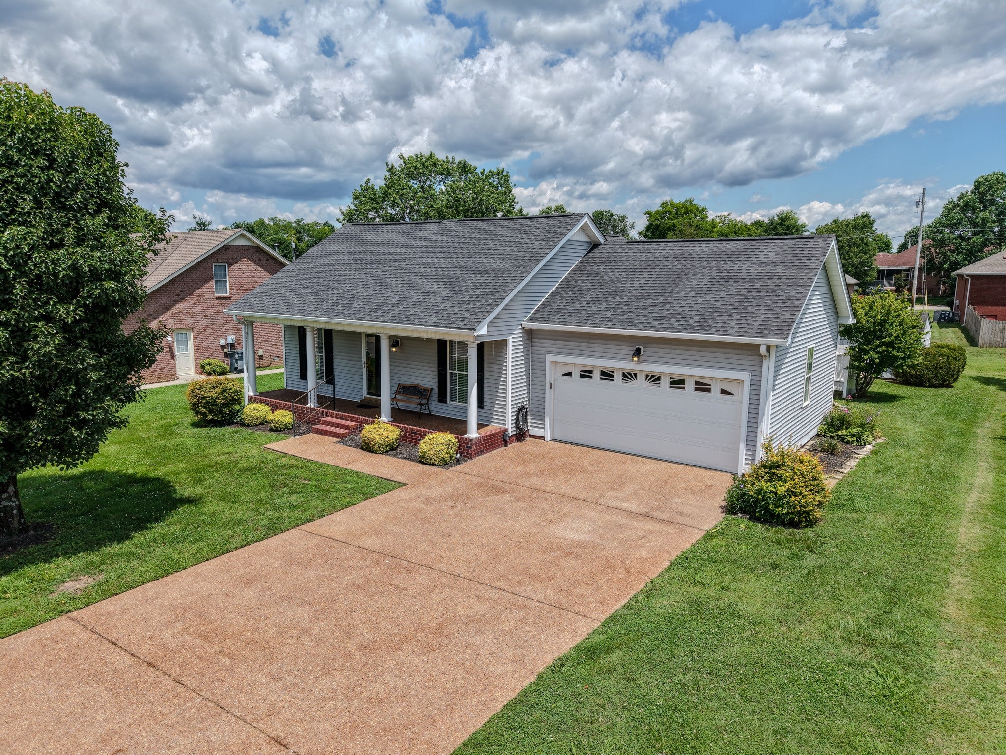 1102 Wedgewood Dr