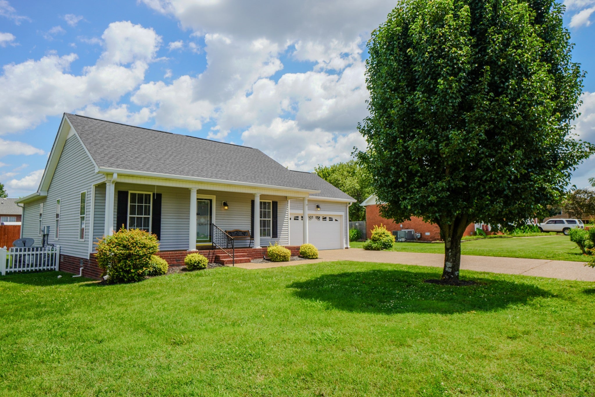 1102 Wedgewood Dr