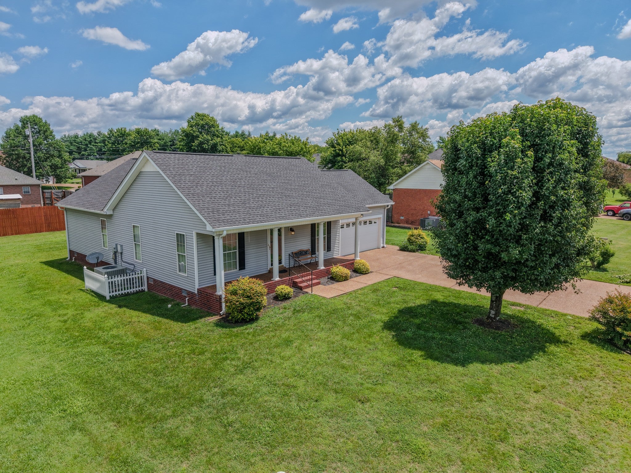 1102 Wedgewood Dr
