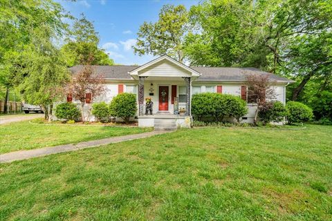 1006 Evins St Manchester TN 37355