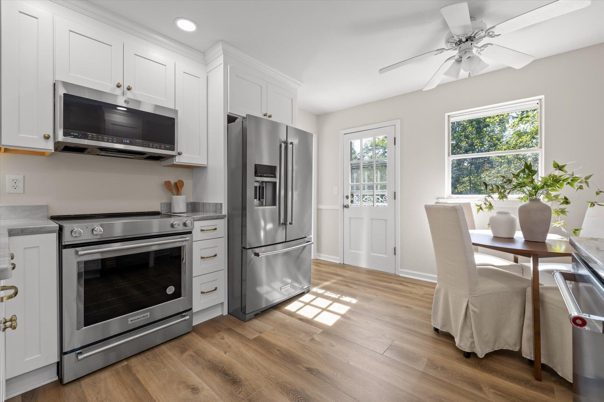 7104 Moreview Road