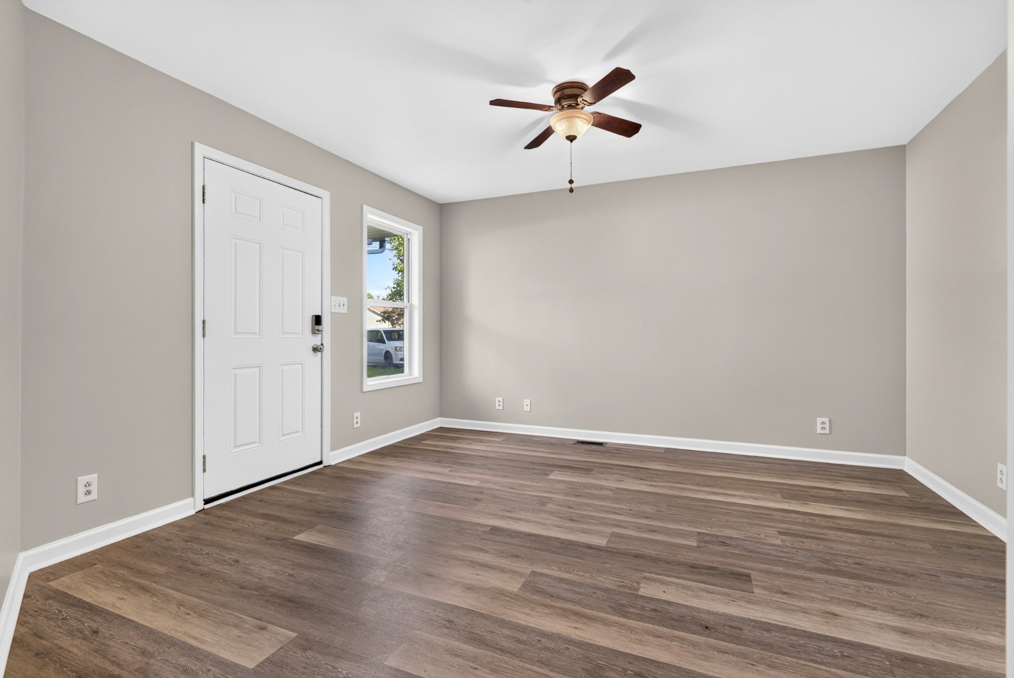837 Princeton Cir
