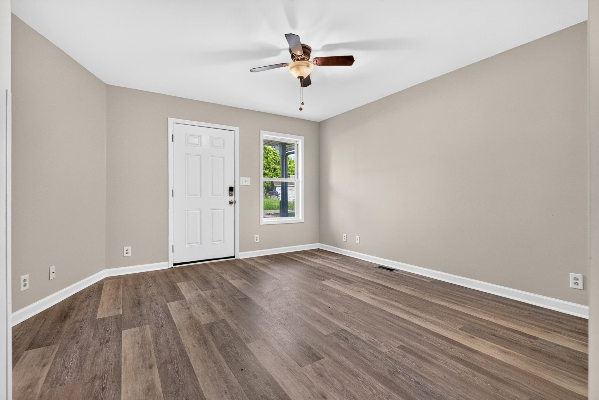 837 Princeton Cir