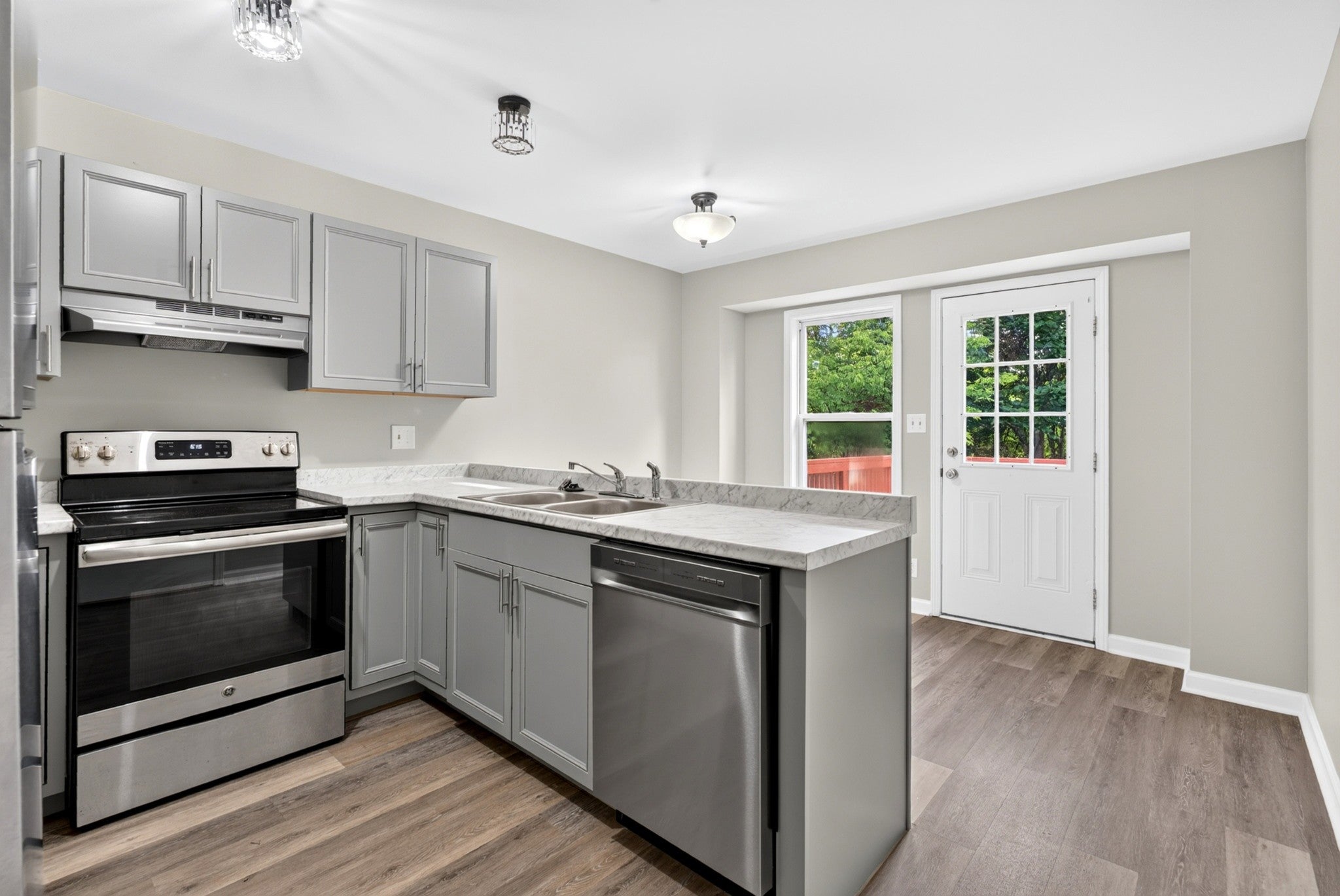 837 Princeton Cir