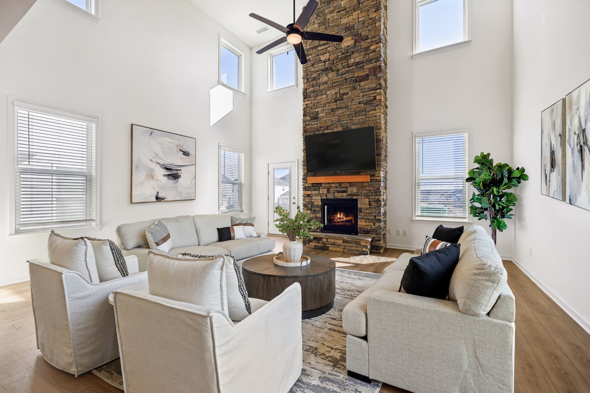 Mount Juliet, Tennessee 37122, United States, 4 Bedrooms Bedrooms, ,4 BathroomsBathrooms,Residential,Active,214511